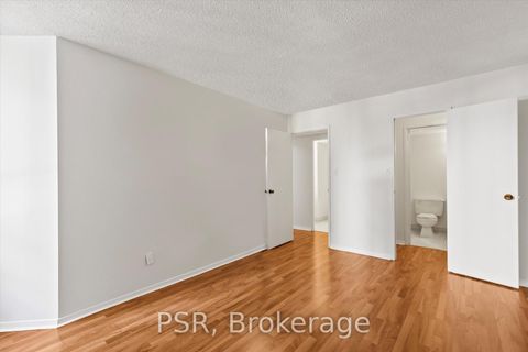 Photo 19 at 901 - 633 Bay Street, Bay Street Corridor, Toronto Photo 19 at 901 - 633 Bay Street, Bay Street Corridor, Toronto