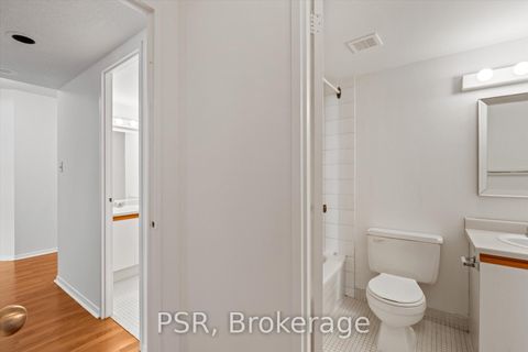 Photo 20 at 901 - 633 Bay Street, Bay Street Corridor, Toronto Photo 20 at 901 - 633 Bay Street, Bay Street Corridor, Toronto