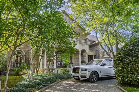 Photo 2 at 32 Arjay Crescent, York Mills, Toronto