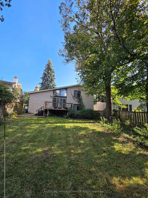 Photo 7 at 36 Danville Drive, Windfields, Toronto