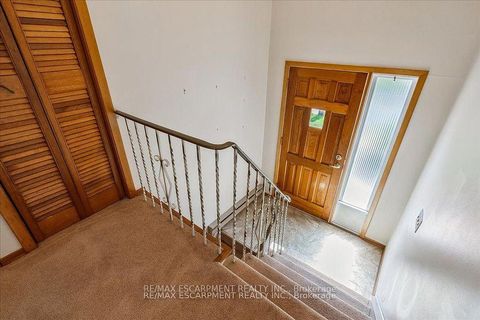 Photo 2 at 49 Head Street, CO Central, Oakville