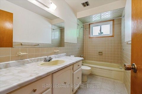 Photo 10 at 49 Head Street, CO Central, Oakville