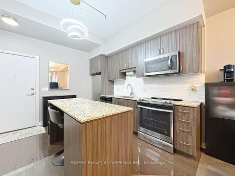 Photo 7 at 802 - 9205 YONGE Street, Langstaff, Richmond Hill Photo 7 at 802 - 9205 YONGE Street, Langstaff, Richmond Hill