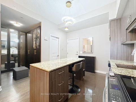 Photo 9 at 802 - 9205 YONGE Street, Langstaff, Richmond Hill Photo 9 at 802 - 9205 YONGE Street, Langstaff, Richmond Hill