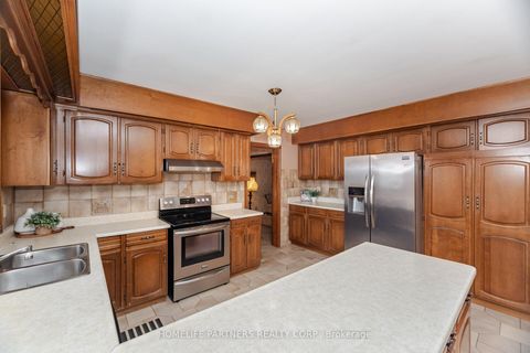 Photo 11 at 55 Wallasey Avenue, Pelmo Park W5, Toronto