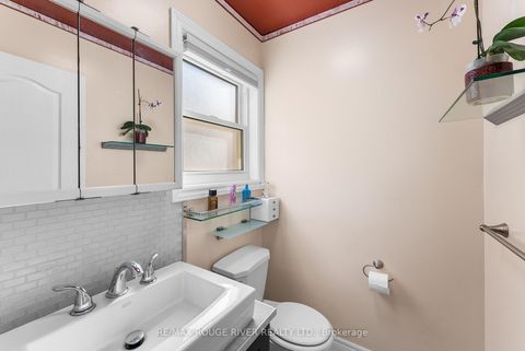 Photo 13 at 22 Tweedrock Crescent, Morningside, Toronto