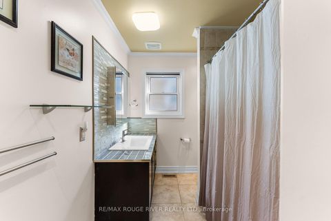 Photo 17 at 22 Tweedrock Crescent, Morningside, Toronto