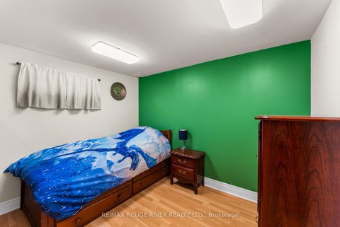 Photo 32 at 22 Tweedrock Crescent, Morningside, Toronto