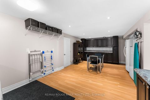 Photo 35 at 22 Tweedrock Crescent, Morningside, Toronto