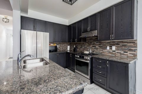 Photo 14 at 1518 Farrow Crescent, Alcona, Innisfil