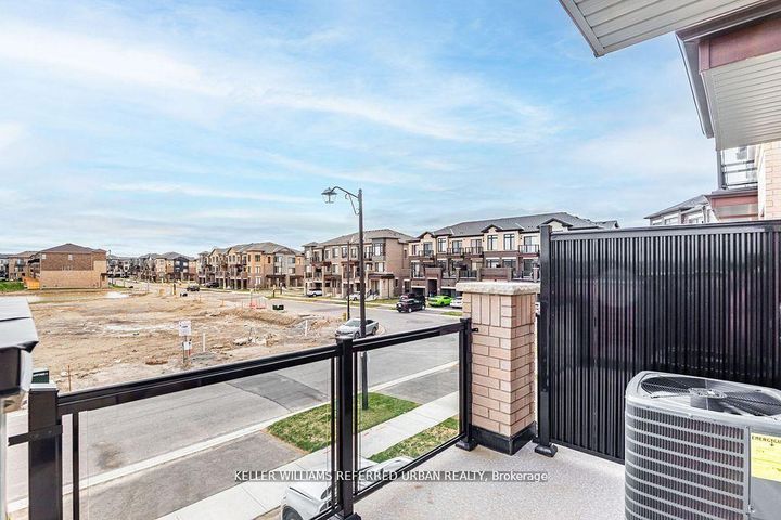 Photo 25 at 351 Tennant Circle, Vellore Village, Vaughan