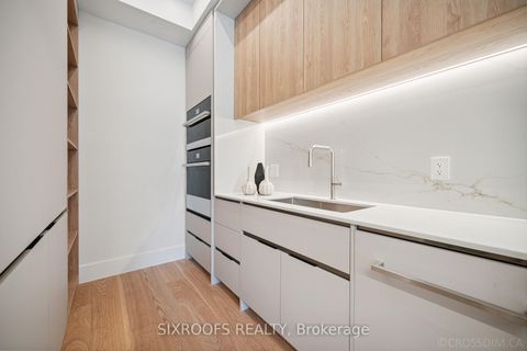 Photo 14 at 44A Alcina Avenue, Wychwood, Toronto