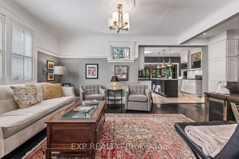 Photo 8 at 208 Lorne Avenue, Central Newmarket, Newmarket