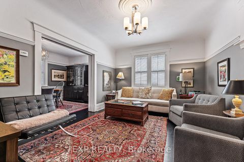 Photo 9 at 208 Lorne Avenue, Central Newmarket, Newmarket