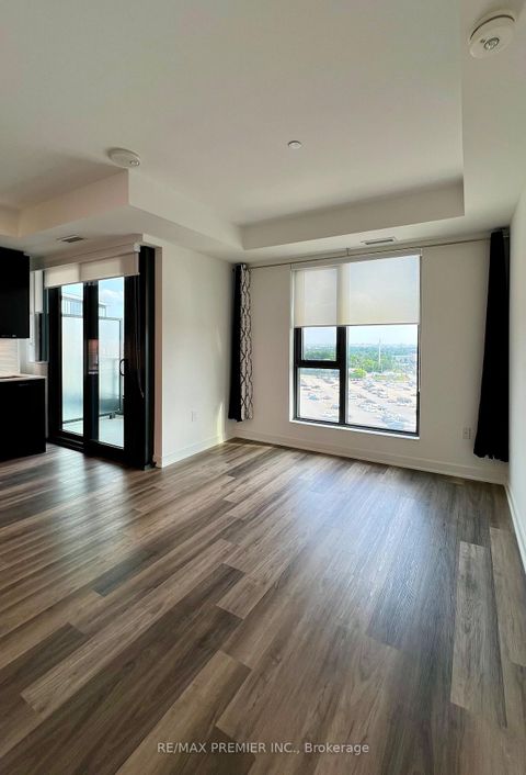 Photo 24 at 601 - 120 Eagle Rock Way, Rural Vaughan, Vaughan