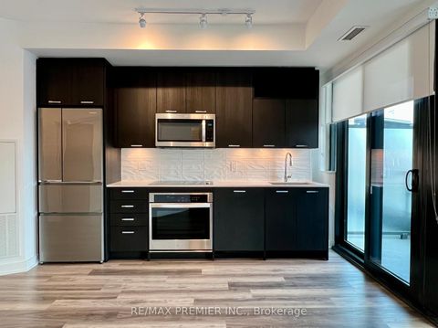 Photo 25 at 601 - 120 Eagle Rock Way, Rural Vaughan, Vaughan
