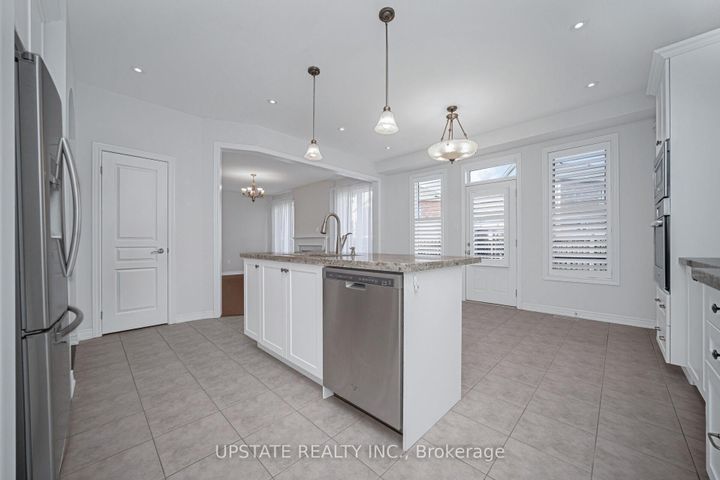 Photo 11 at 66 GEORGE ROBINSON Drive, Credit Valley, Brampton