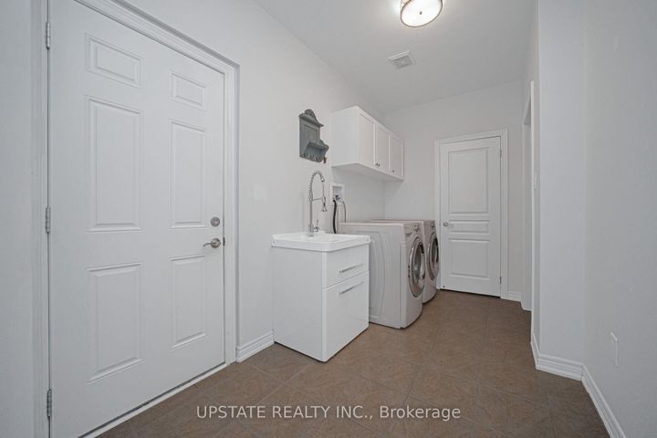 Photo 13 at 66 GEORGE ROBINSON Drive, Credit Valley, Brampton