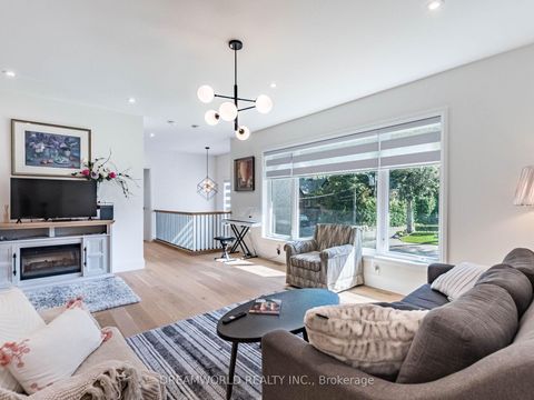 Photo 8 at 22 Yorkleigh Avenue, Humber Heights, Toronto