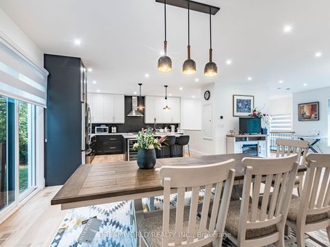 Photo 10 at 22 Yorkleigh Avenue, Humber Heights, Toronto