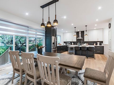 Photo 12 at 22 Yorkleigh Avenue, Humber Heights, Toronto