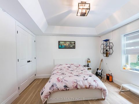 Photo 24 at 22 Yorkleigh Avenue, Humber Heights, Toronto