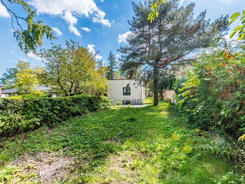 Photo 46 at 22 Yorkleigh Avenue, Humber Heights, Toronto