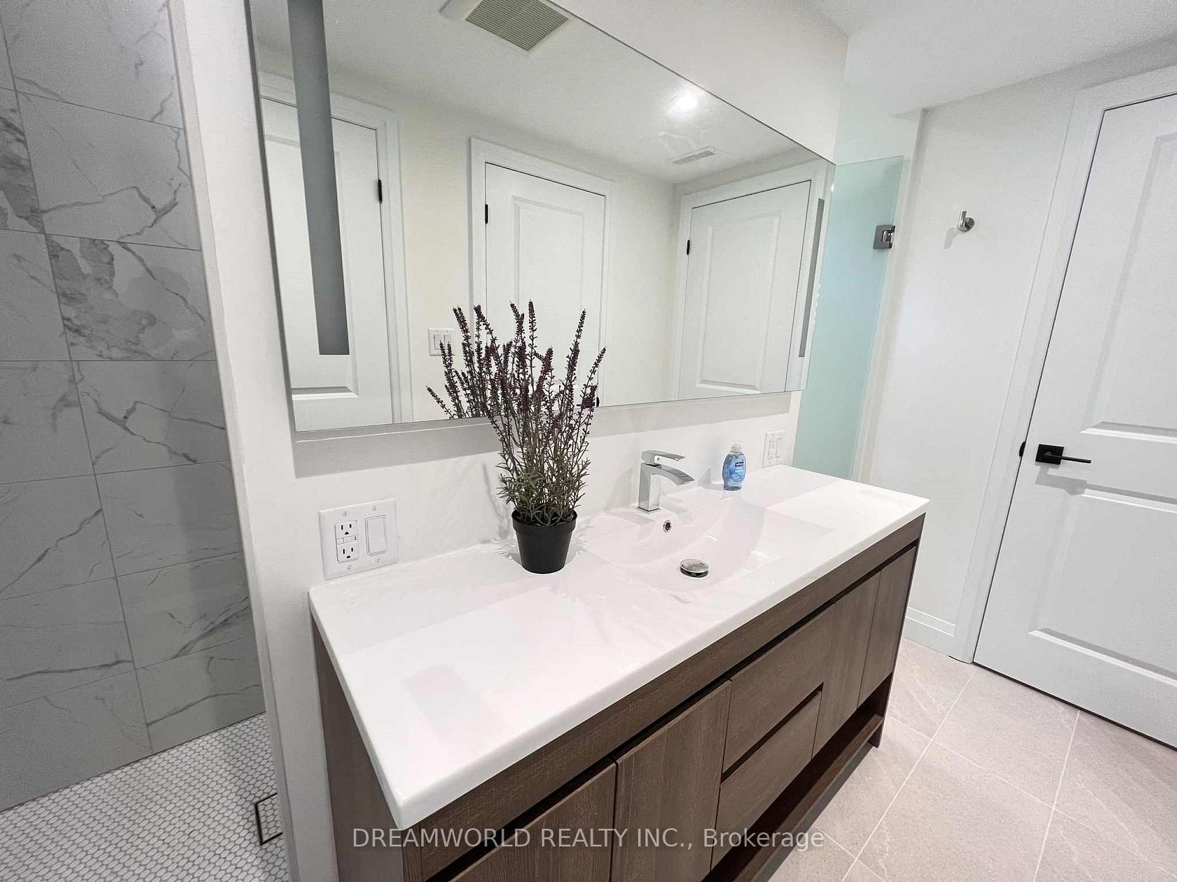 Photo 34 at 22 Yorkleigh Avenue, Humber Heights, Toronto Photo 34 at 22 Yorkleigh Avenue, Humber Heights, Toronto