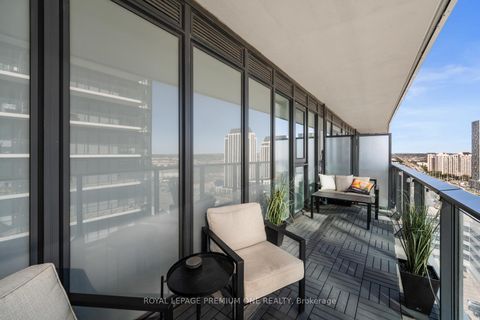 Photo 22 at 1715 - 9000 JANE Street, Vellore Village, Vaughan