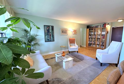 Photo 2 at 817 - 360 Ridelle Avenue, Belgravia, Toronto