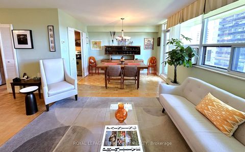Photo 3 at 817 - 360 Ridelle Avenue, Belgravia, Toronto