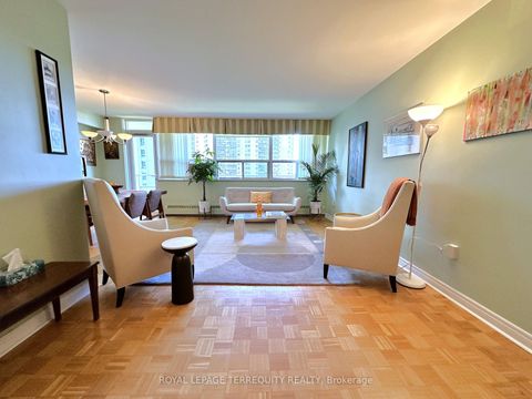 Photo 7 at 817 - 360 Ridelle Avenue, Belgravia, Toronto