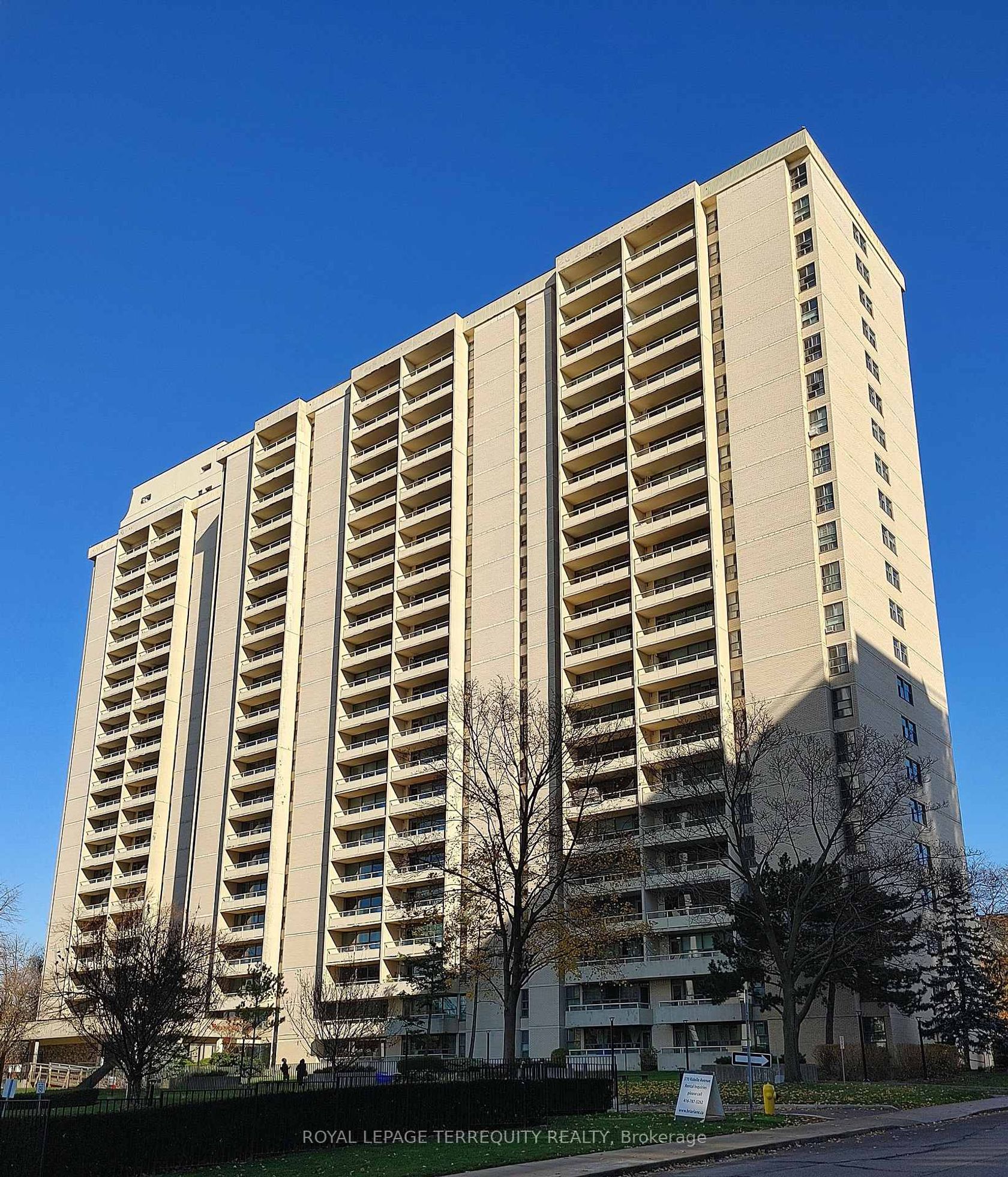 817 - 360 Ridelle Avenue, Belgravia, Toronto 