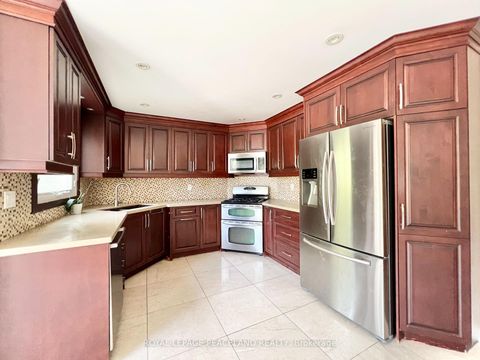 Photo 4 at 186 Marsi Road, North Richvale, Richmond Hill Photo 4 at 186 Marsi Road, North Richvale, Richmond Hill