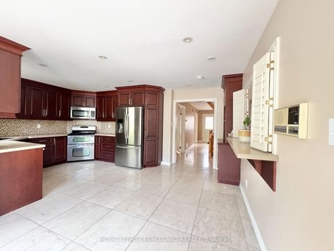 Photo 5 at 186 Marsi Road, North Richvale, Richmond Hill