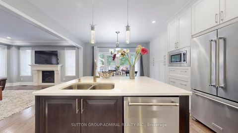 Photo 13 at 7 Fitzmaurice Drive, Patterson, Vaughan