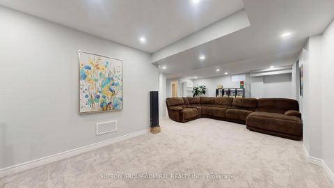 Photo 35 at 7 Fitzmaurice Drive, Patterson, Vaughan