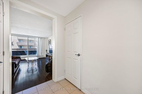 Photo 5 at 32 - 2 Albert Street, North Shore, Barrie