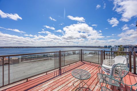 Photo 15 at 32 - 2 Albert Street, North Shore, Barrie