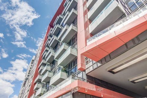 Photo 1 at 414 - 560 Front Street W, Waterfront Communities C1, Toronto