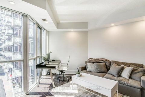 Photo 12 at 414 - 560 Front Street W, Waterfront Communities C1, Toronto