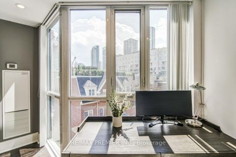 Photo 13 at 414 - 560 Front Street W, Waterfront Communities C1, Toronto