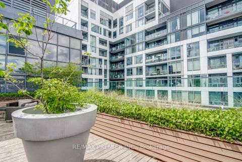 Photo 33 at 414 - 560 Front Street W, Waterfront Communities C1, Toronto
