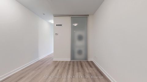 Photo 21 at 224 - 377 Madison Avenue, Casa Loma, Toronto