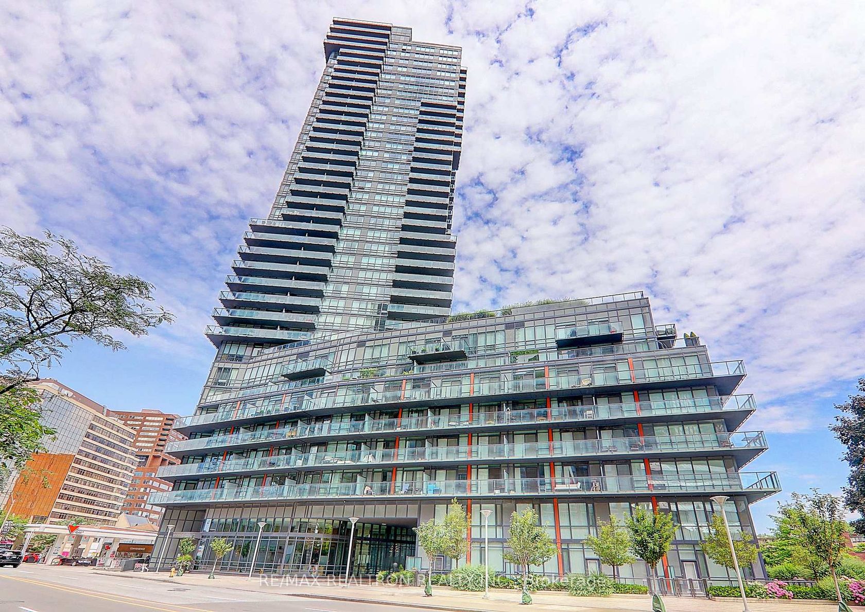 2306 - 825 Church Street, Moore Park, Toronto 