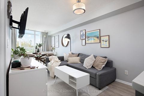 Photo 2 at 609 - 231 Fort York Boulevard, Niagara, Toronto