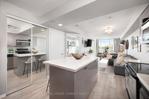 Photo 6 at 609 - 231 Fort York Boulevard, Niagara, Toronto
