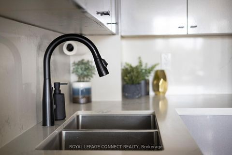 Photo 13 at 609 - 231 Fort York Boulevard, Niagara, Toronto