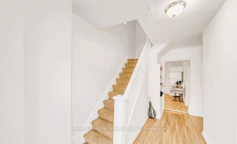 Photo 1 at 16958 Bayview Avenue, Central Newmarket, Newmarket