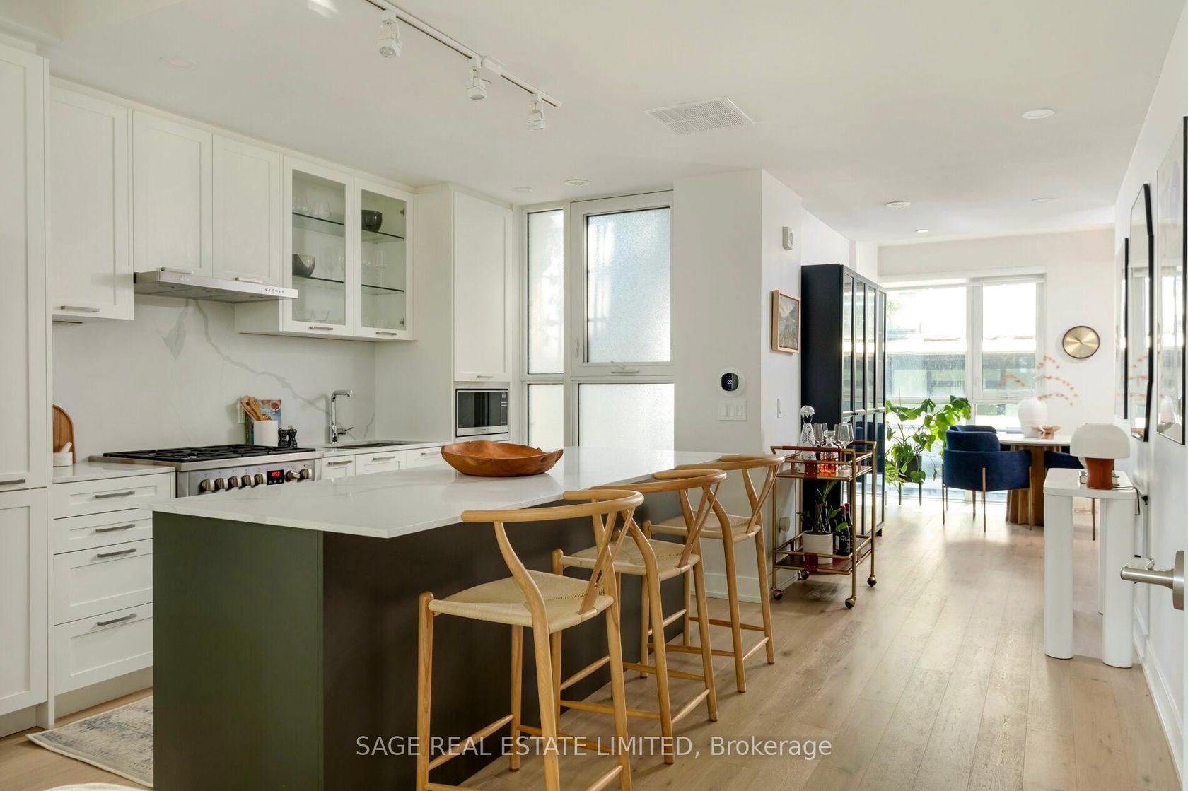 Th01 - 1331 Queen Street E, South Riverdale, Toronto 